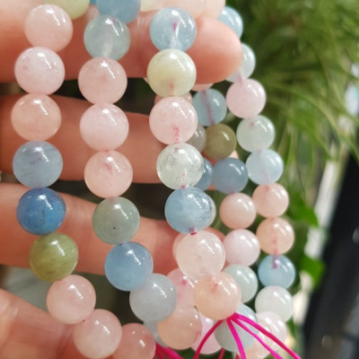  Vòng tay chuỗi đá Beryl tự nhiên đa sắc màu tươi sáng bóng mượt đẹp size hạt 9mm là sự phối hợp tông màu hồng ngọt ngào với xanh dương xanh nước biển đậm nữ đeo tay đẹp xinh tay may mắn tốt cho sức khỏe công việc tài lộc ạ