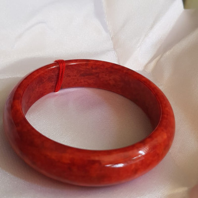 Vòng Cẩm Thạch mới Bản Hẹ Đỏ 56mm x cao 15mm x dầy 7,5mm màu đỏ bông bông đều đậm đẹp nữ mệnh hỏa mệnh thổ 54kg - 65kg đeo hợp ạ