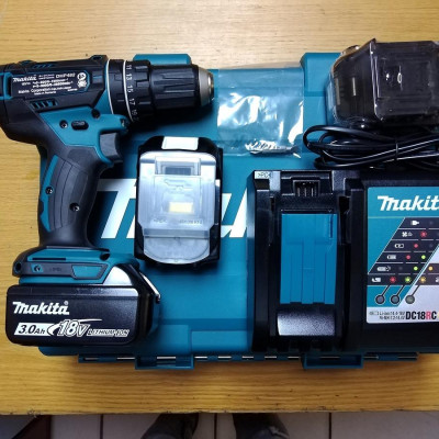 MÁY KHOAN BÚA DÙNG PIN 18V (01 SẠC NHANH ,02 PIN 18V/ 3.0AH) MAKITA DHP482RFE- HÀNG CHÍNH HÃNG