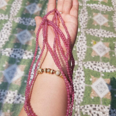 Vòng Tay Phong Thủy Đá Tourmaline hồng hồng xinh đẹp nhẹ nhàng quyến rũ  Size vòng 4mm đeo kiểu quấn tay 3 vòng rất xinh xắn  Chuẩn hợp nữ mệnh Hỏa và mệnh Thổ ạ