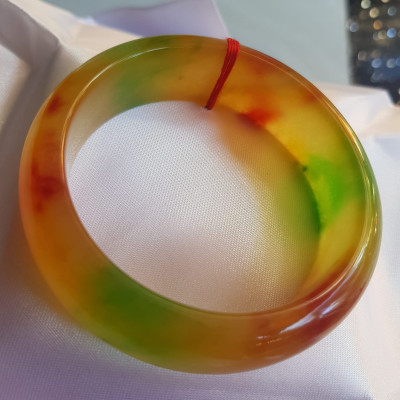 Vòng Tay Đá Cẩm Thạch Hẹ Bản 58 VĐX màu vàng đỏ xanh bóng đẹp Size 58mm x cao 18mm x dầy 8,5mm Nam Nữ mệnh Thổ mệnh Kim 57kg - 67kg đeo ạ