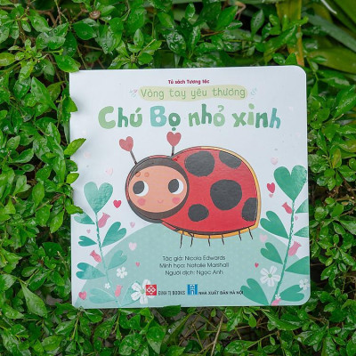 Vòng tay yêu thương