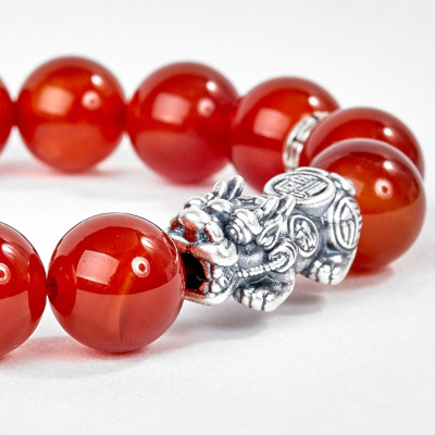 Vòng Tay Đá Mã Não Đỏ Phối Charm Tỳ Hưu Bạc Ngọc Quý Gemstones