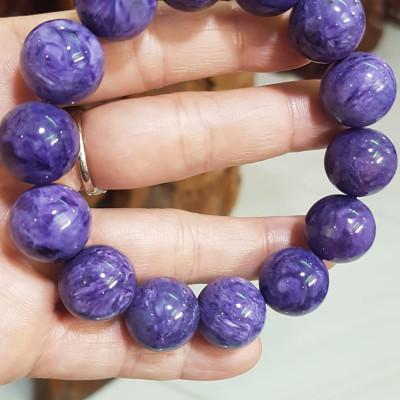 Vòng tay phong thuỷ may mắn nam đá mắt rồng tím vân tự nhiên sịn đẹp sang lắm size vòng hạt 16mm hay 16li màu tím rịm vân tự nhiên của đá mắt rồng Vòng chuẩn hợp Nam mệnh hỏa, mệnh thổ đeo rất sang đẹp hợp mệnh hợp màu hợp làm ăn may mắn tốt đẹp ạ