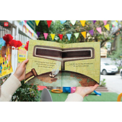 Sách - Bọ nhỏ phiêu lưu - Hành trình khám phá 5 giai đoạn của cảm xúc - Đinh Tị Books