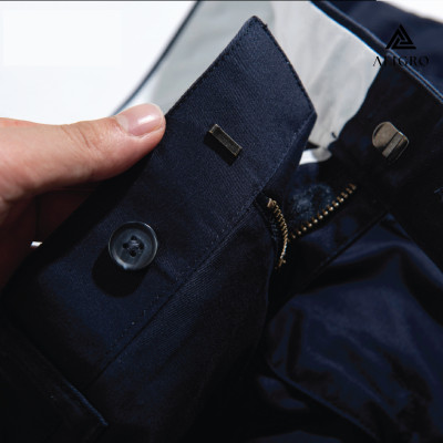 Quần kaki nam Aligro chất liệu mềm, mịn, co giãn màu navy ALGK056