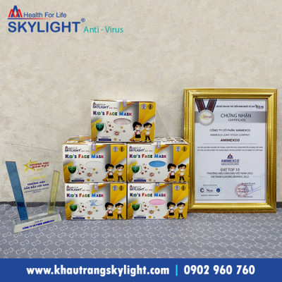 Khẩu trang y tế Skylight 4 lớp trẻ em – Hộp 50 cái