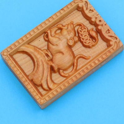 Mặt gỗ hoàng đàn - 12 con giáp - khắc hình tuổi Tý