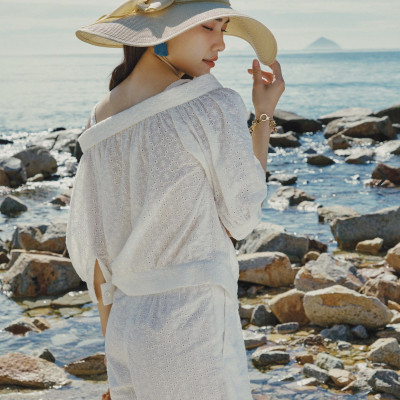 Áo Croptop Thêu Hạ Vũ TOP235 thời trang thiết kế Hity