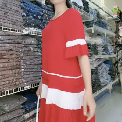 Đầm suông xếp ly đơn giản mà xinh myqlothing.