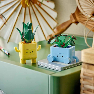 Đồ Chơi Lắp Ráp Chậu Cây Vui Vẻ LEGO BOTANICALS 10349 (217 chi tiết)