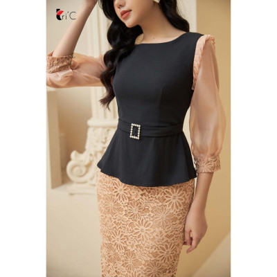 Đầm ôm peplum chân ren mặt đai ngọc bèo tay Tri